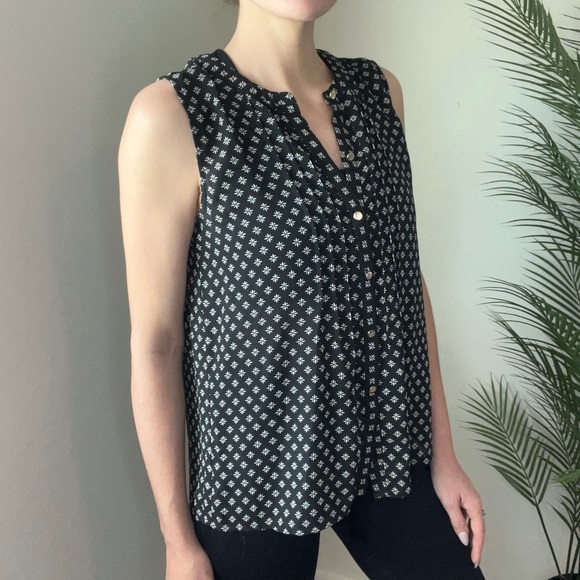 CeCe | Black and White Blouse - Picture 6 of 13